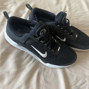 Men’s Nike Court Zoom NXT shoe/ SZ 15. Athletic Sneakers worn twice.